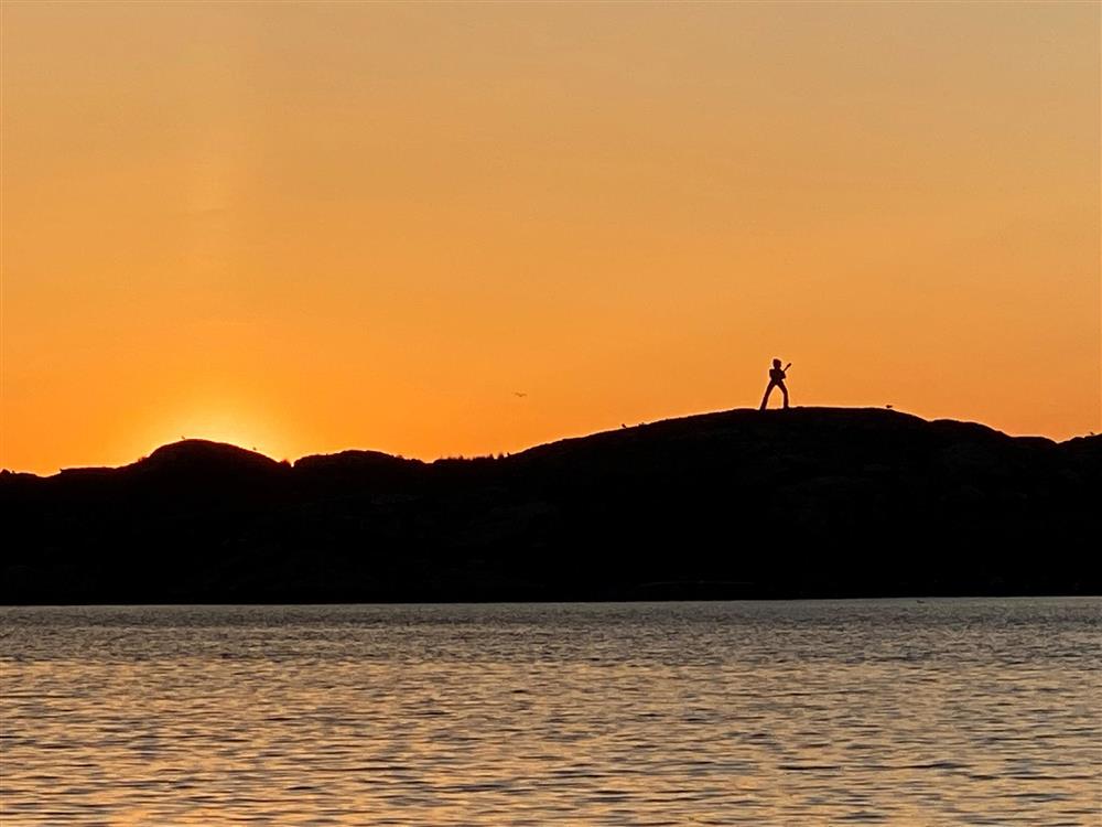 Silhuett i solnedgang - Klikk for stort bilde