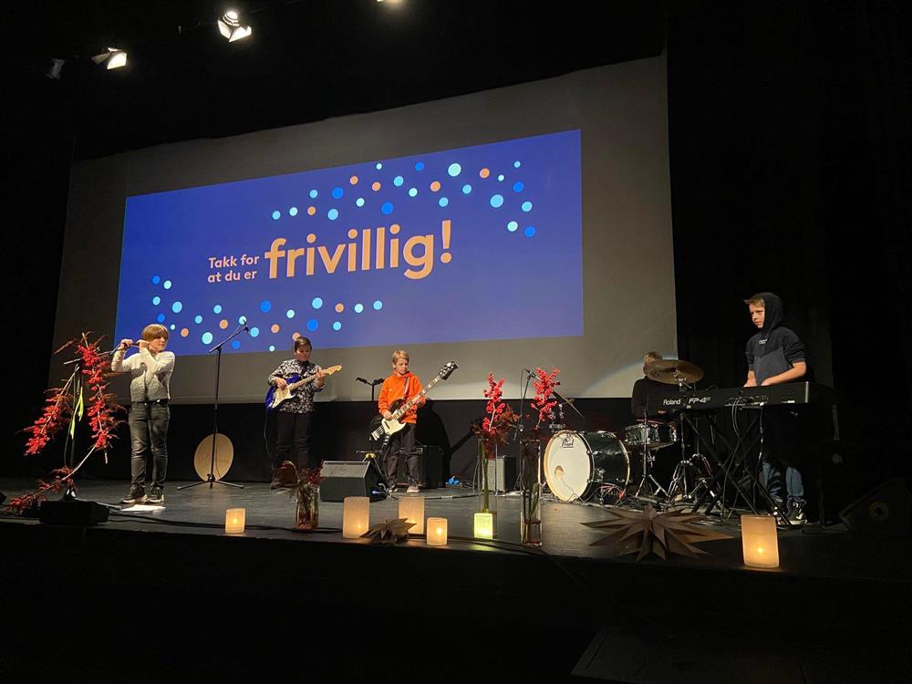 Band frå kulturskulen spelar - Klikk for stort bilde
