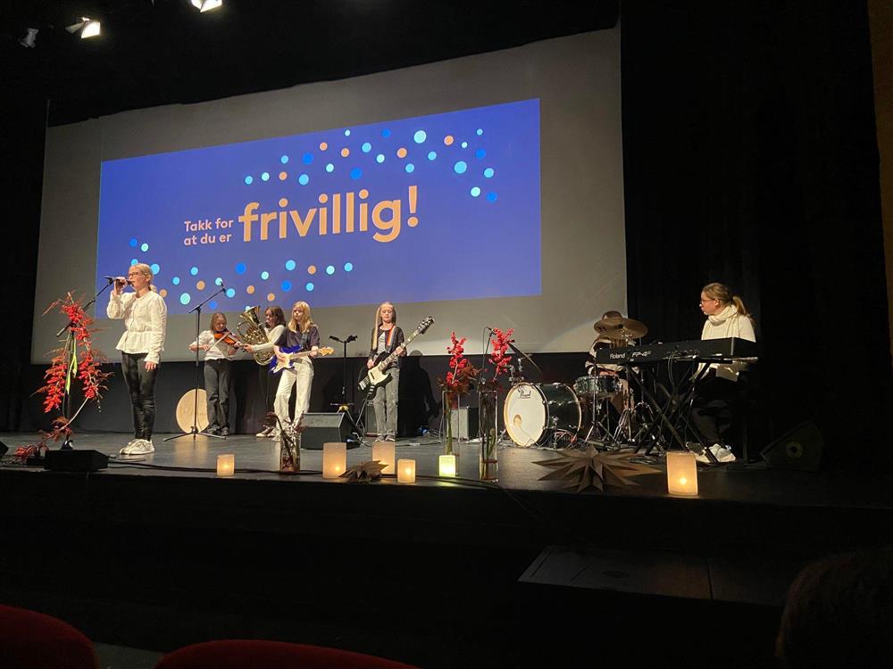 Band frå kulturskulen spelar - Klikk for stort bilde